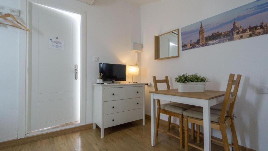 Enjoy The Alfalfa Apartment Севиля Екстериор снимка