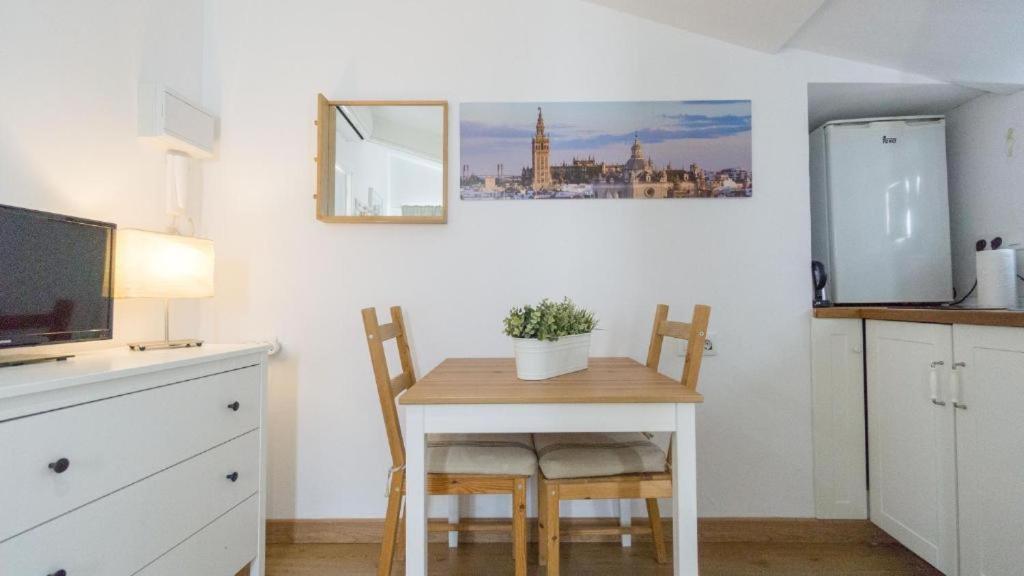 Enjoy The Alfalfa Apartment Севиля Екстериор снимка